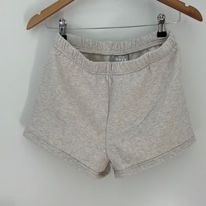 Light Heather TNA perfect cozy fleece short